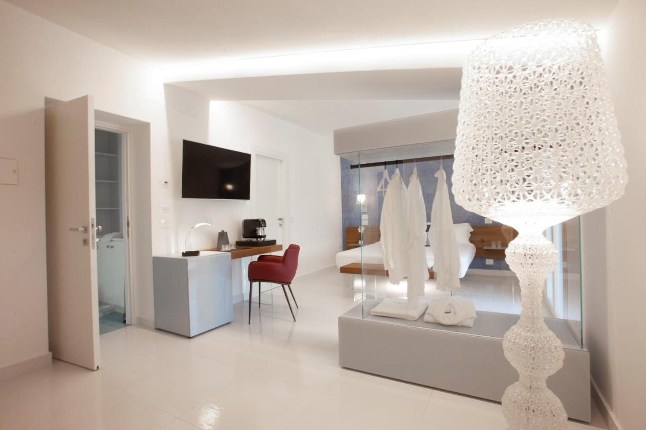 Aquamaris Design Suite & Spa Paestum Exteriör bild