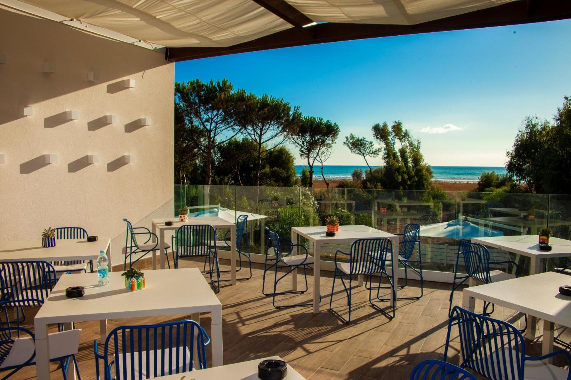 Aquamaris Design Suite & Spa Paestum Exteriör bild