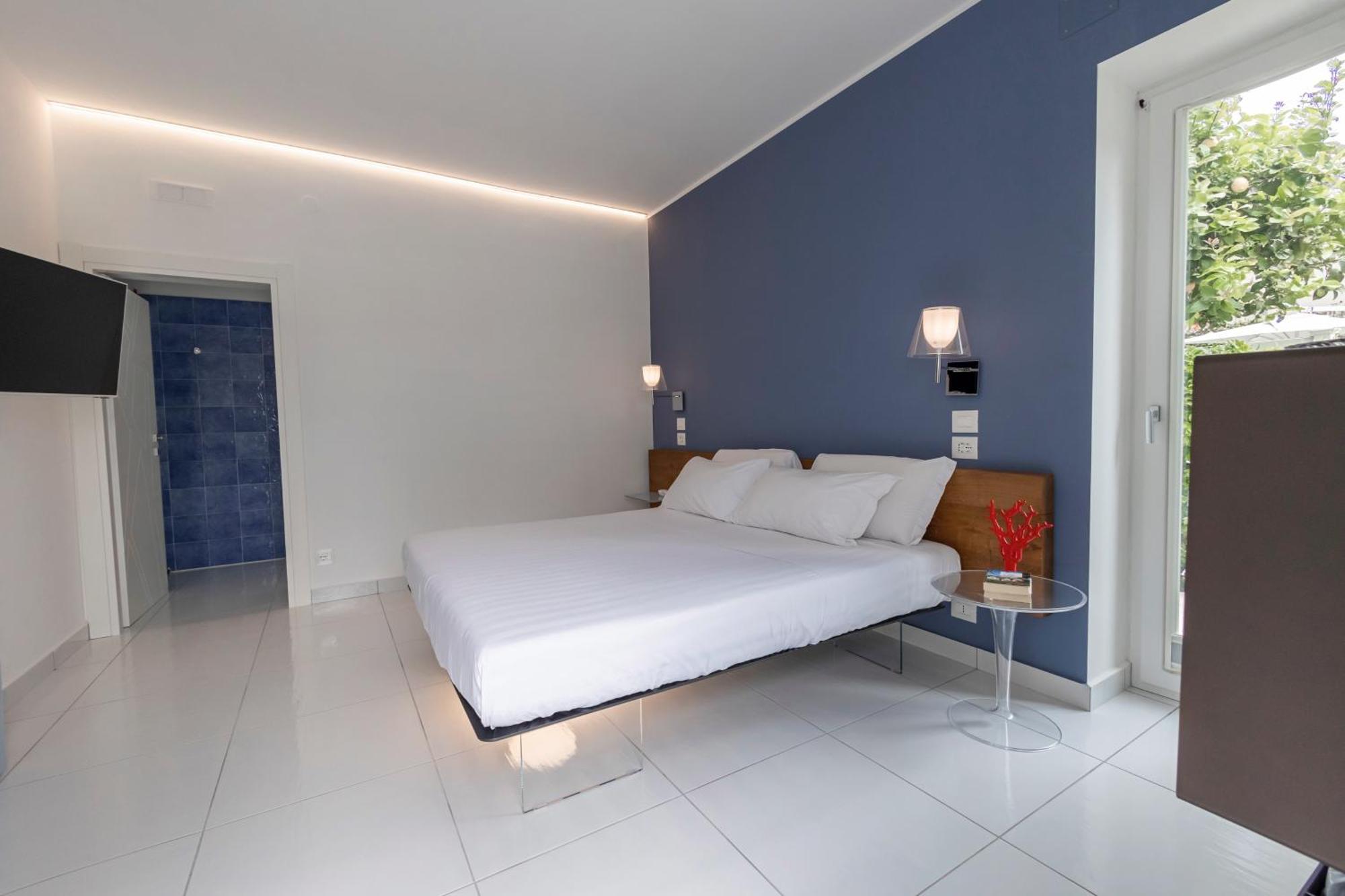 Aquamaris Design Suite & Spa Paestum Exteriör bild