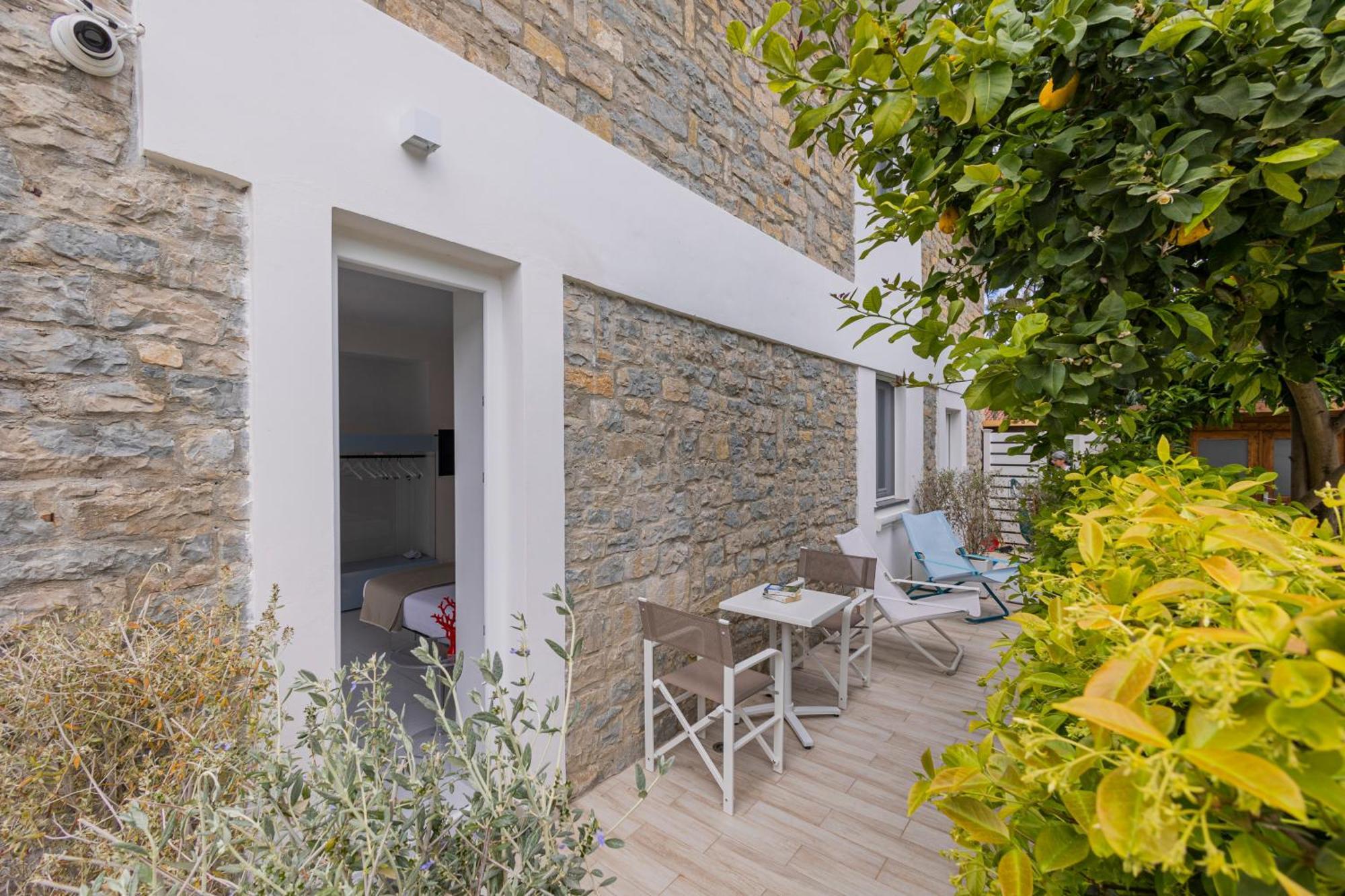 Aquamaris Design Suite & Spa Paestum Exteriör bild