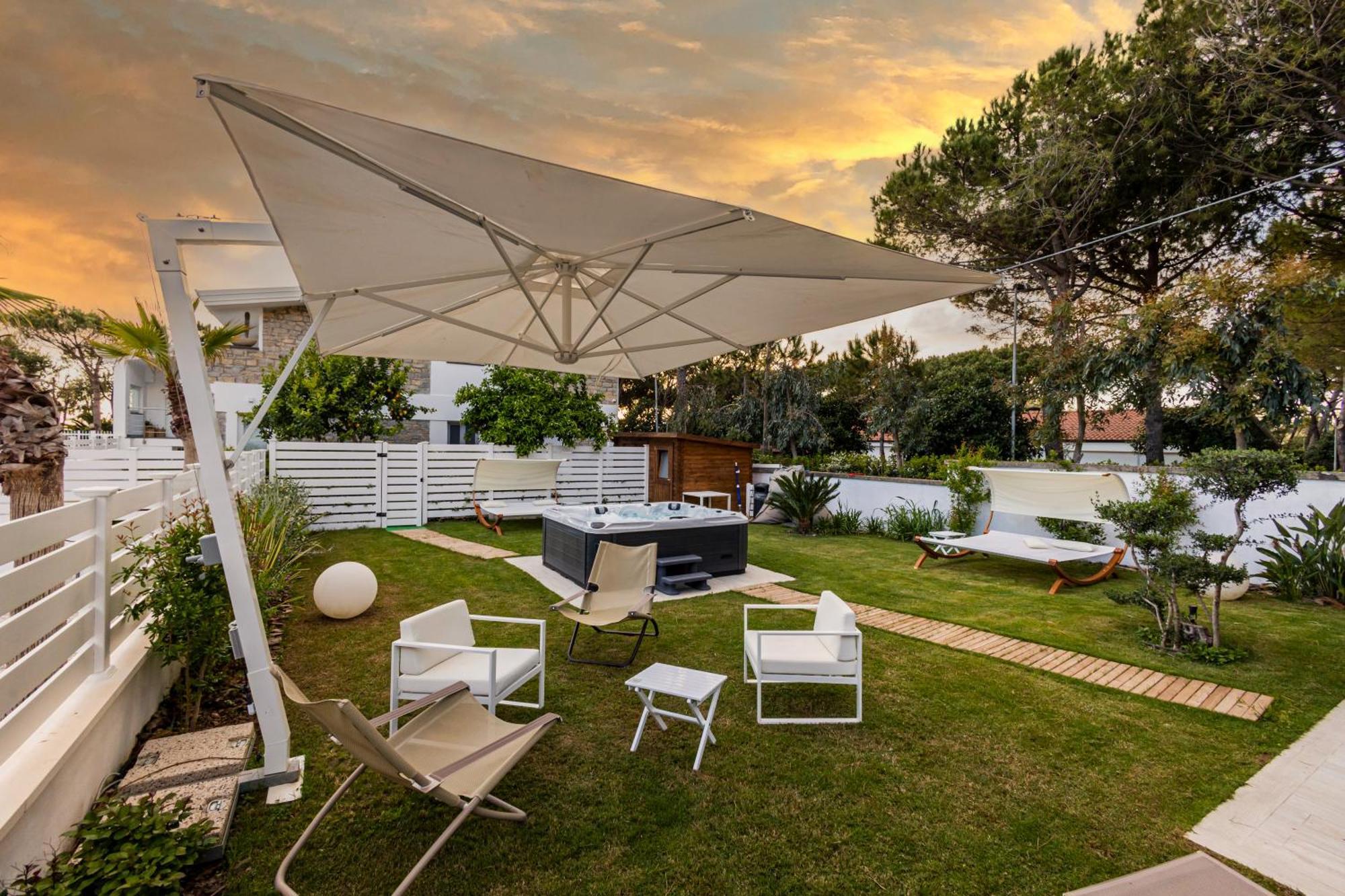 Aquamaris Design Suite & Spa Paestum Exteriör bild
